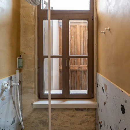 Madonna Del Mare מלון חאניה